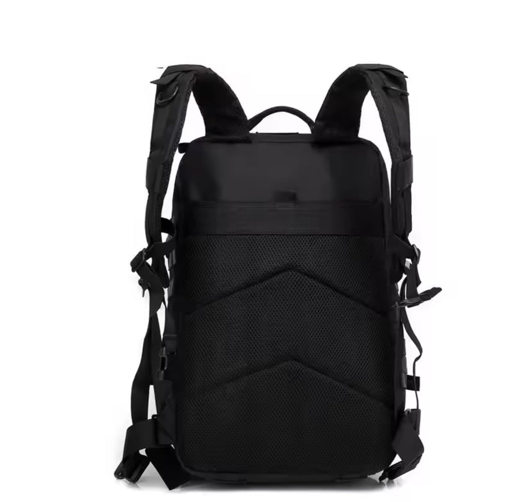 Allrounder | 50L Outdoor Rucksack mit Wasserdichtem Material | Ideal für Reisen und Sport