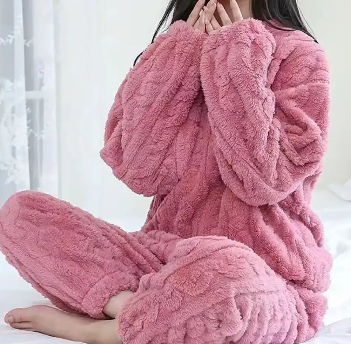 Kuschelige Plüsch Pyjama für Erwachsene mit Hochwertigem Material | Bequemer Schlafanzug für Gemütliche Abende 3