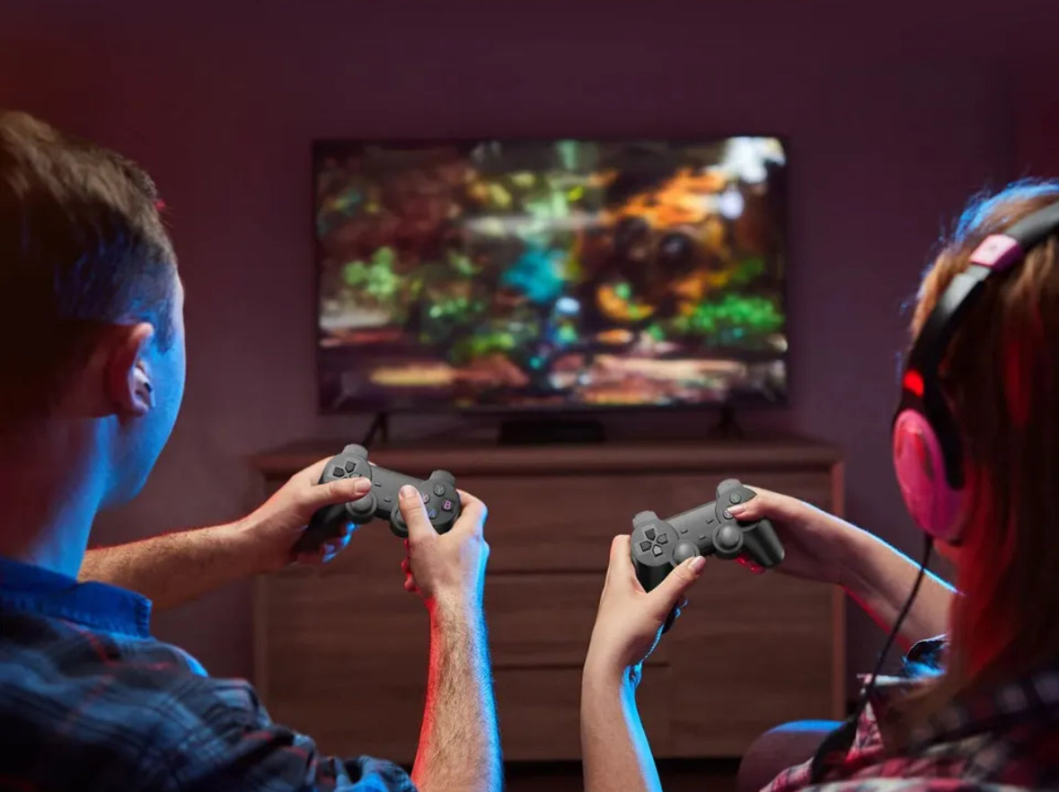 Retro Gaming Konsole | 4K UHD Spielkonsole mit HDMI und Kabellosem Controller | Perfekte Unterhaltung für 2-4 Spieler 2