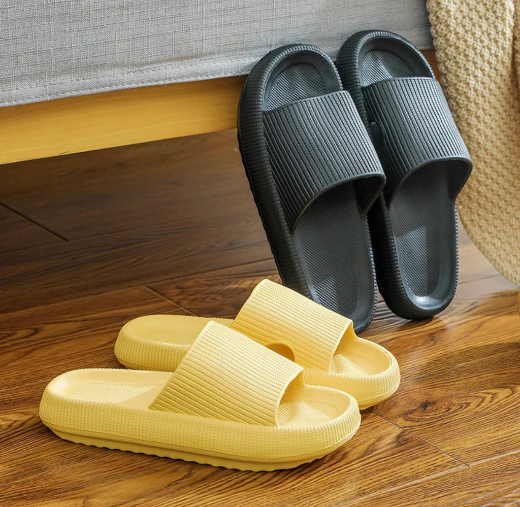 Wolkenschritt | Unisex Cloud Slides mit 4cm Dicker Sohle | Robuste Dämpfung für Komfort und Vielseitigkeit 3